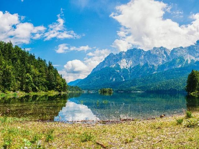Горы, лес, облака, озеро, отражение